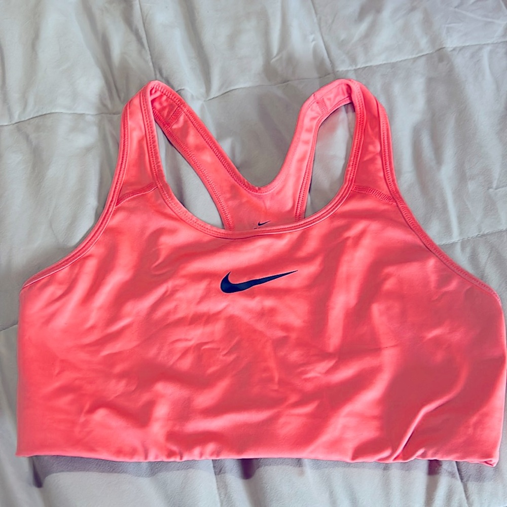 Coral color Womens sports bra size L, Nike